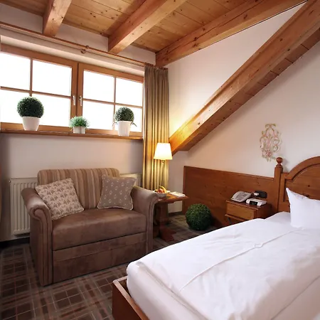 Blaue Gams ***s Hotel