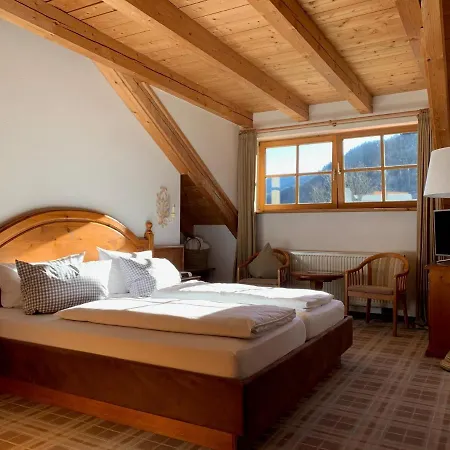 Blaue Gams ***s Hotel 3*